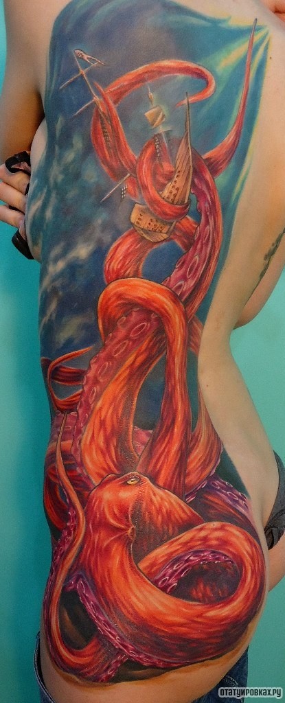 Фотография татуировки под названием «Красный осьминог»