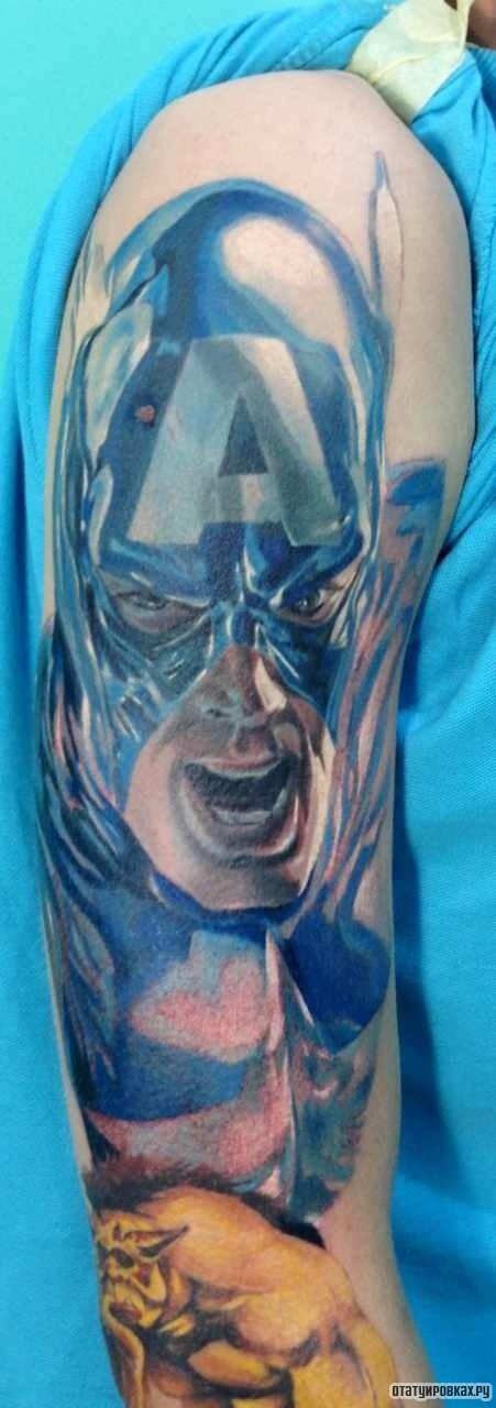 Фотография татуировки под названием «Супергерой»