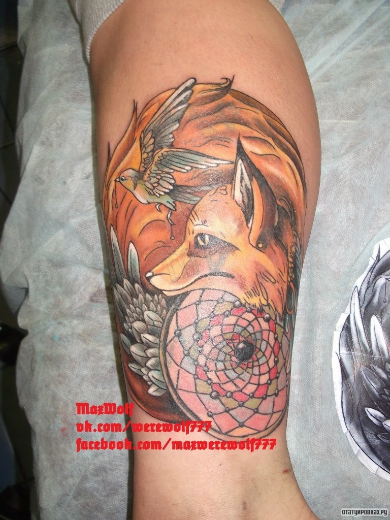 Фотография татуировки под названием «Лиса, ловец снов и птица»