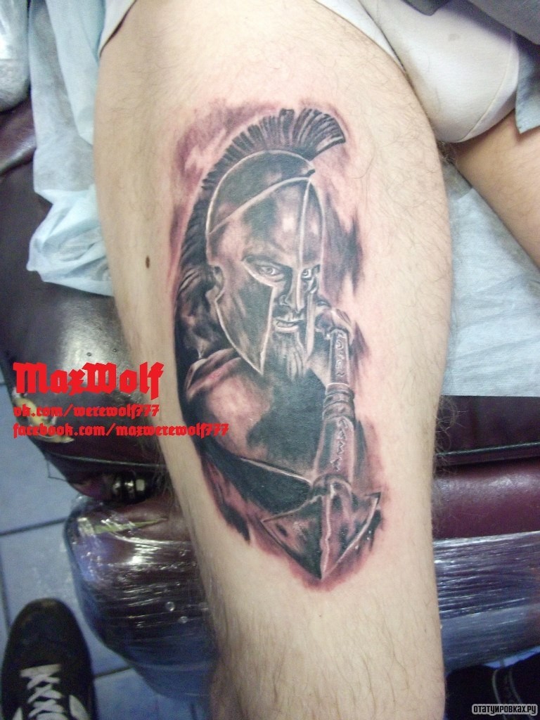 Фотография татуировки под названием «Гладиатор с копьем»