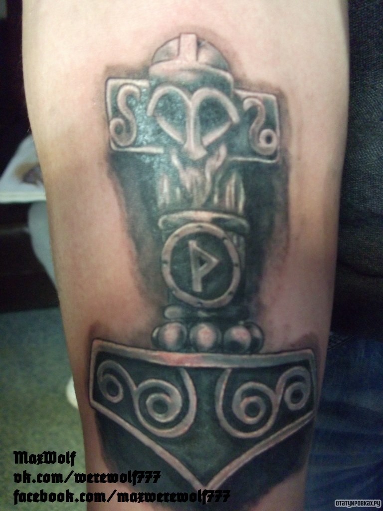 Фотография татуировки под названием «Кельтский якорь»
