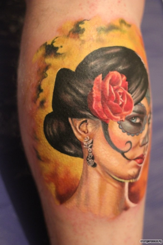 Фотография татуировки под названием «Девушка с розой на голове»