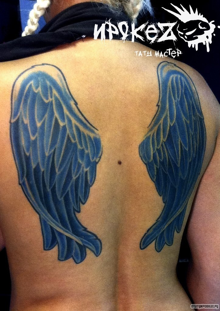 Фотография татуировки под названием «Крылья ангела синие»