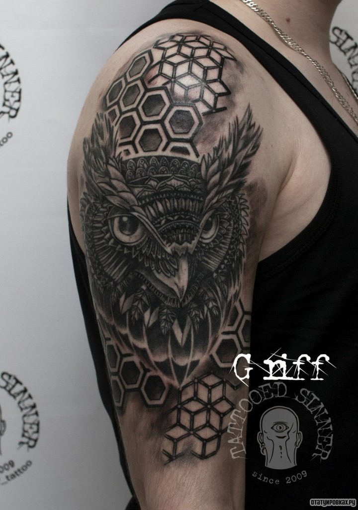 Фотография татуировки под названием «Интересная сова»