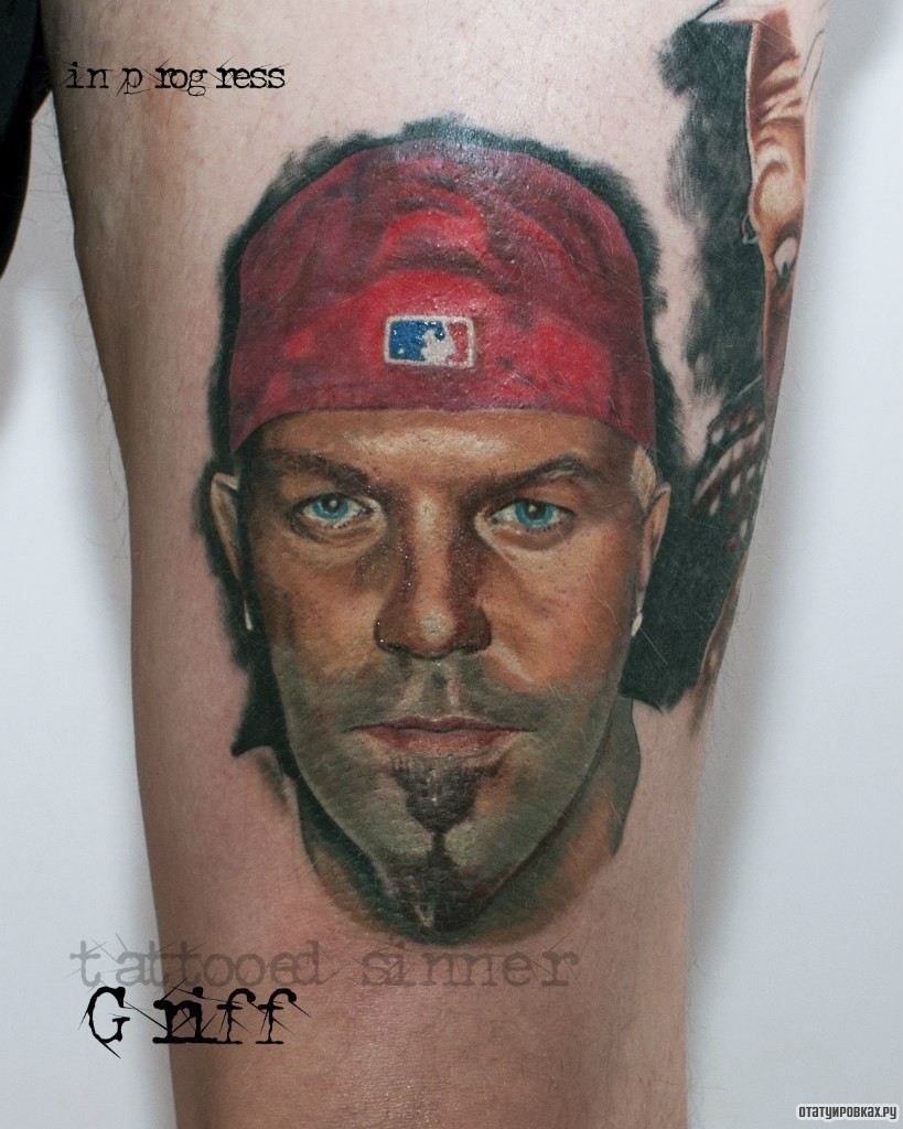 Фотография татуировки под названием «Портрет человека в бандане»