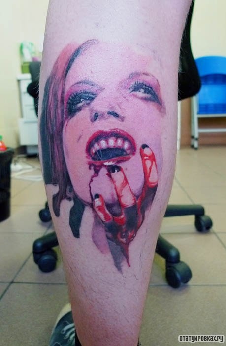 Фотография татуировки под названием «Девушка вампир»