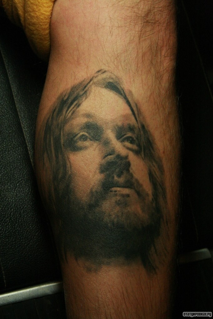 Фотография татуировки под названием «Портрет усатого мужчины»