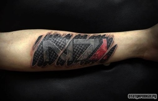 Фотография татуировки под названием «Символика на руке»