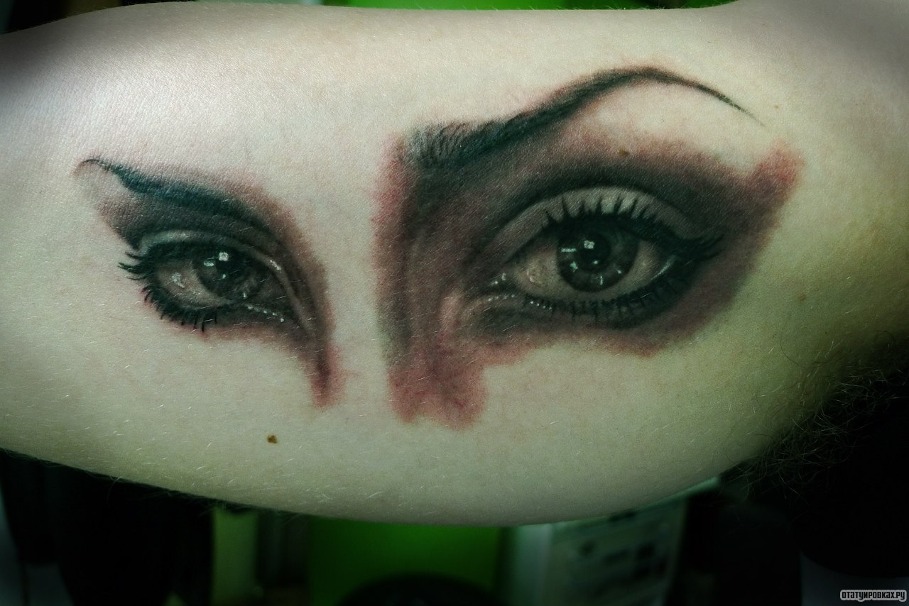 Фотография татуировки под названием «Глаза женщины»