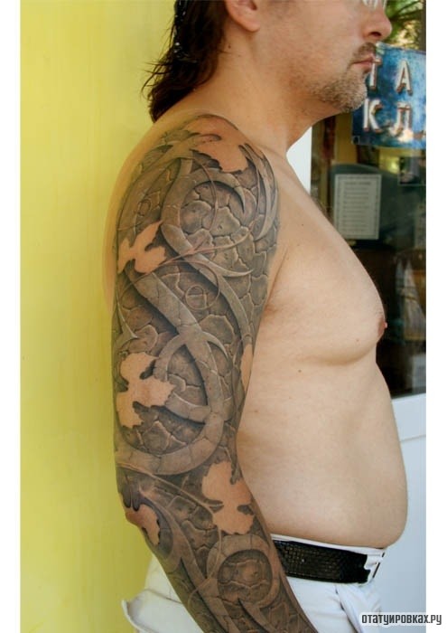 Фотография татуировки под названием «Узор на руке»