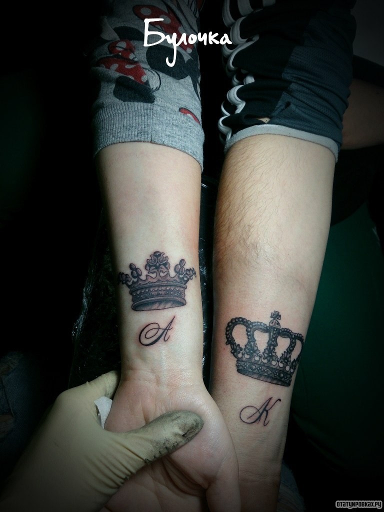 Фотография татуировки под названием «Короны парная»