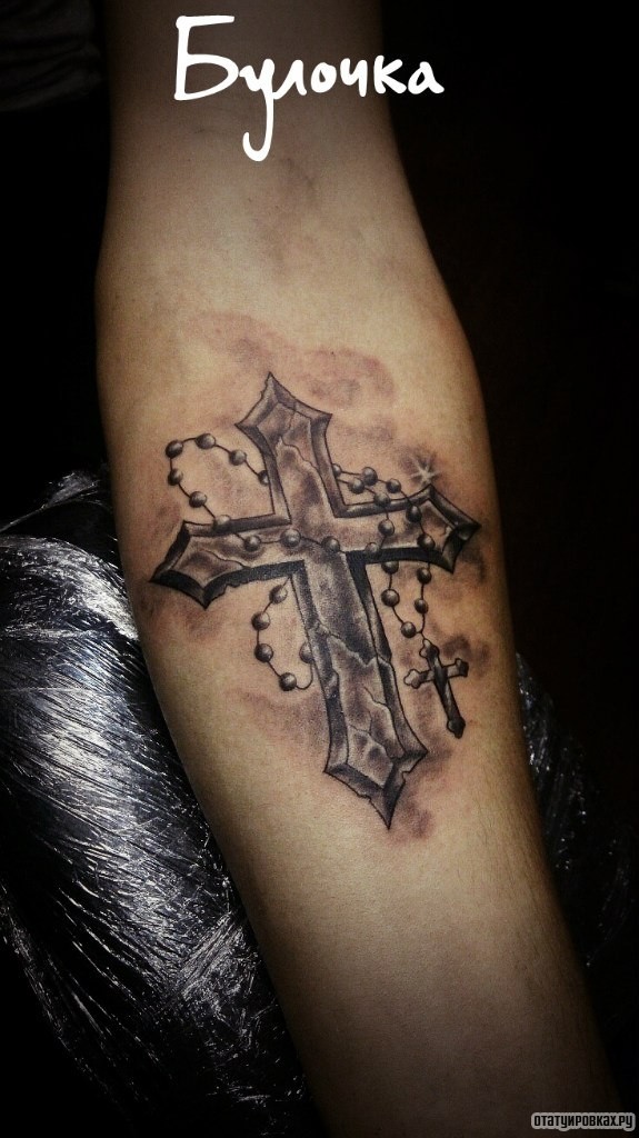 Фотография татуировки под названием «Крест в кресте»