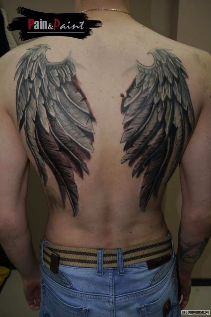 Фотография татуировки под названием «Крылья на спине»