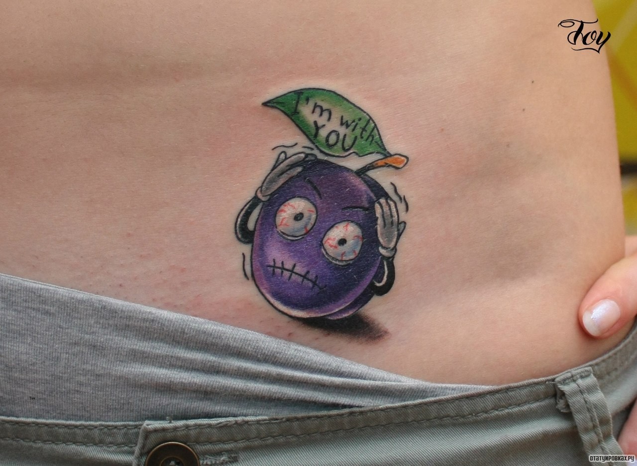 Фотография татуировки под названием «Возмущенная ягода слива»