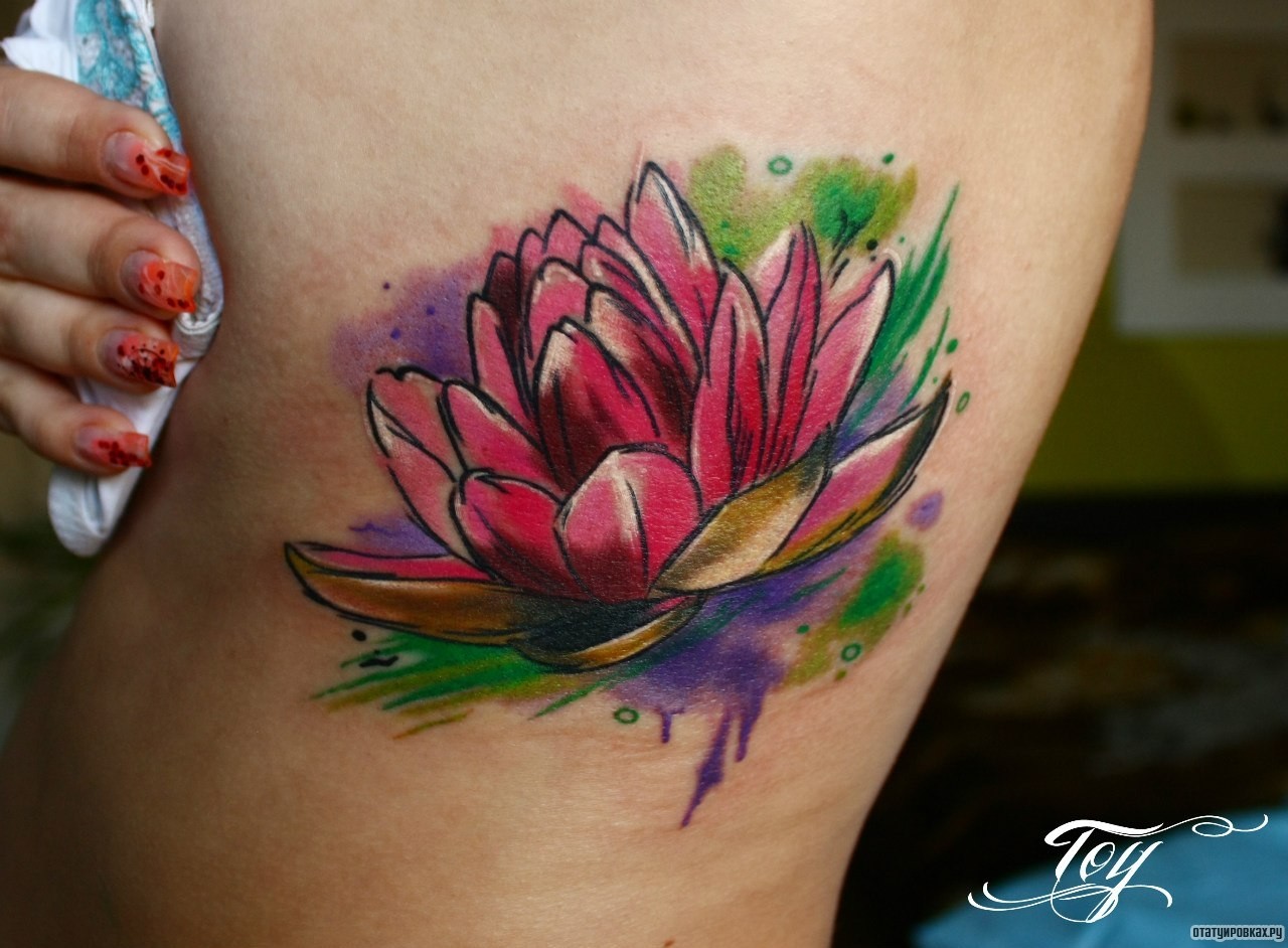 Фотография татуировки под названием «Лилия в красках»