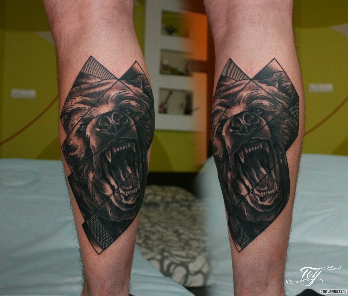 Фотография татуировки под названием «Оскал медведя в узоре»