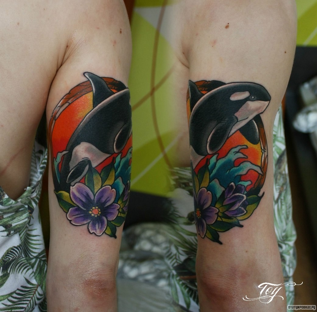 Фотография татуировки под названием «Кит с цветами»