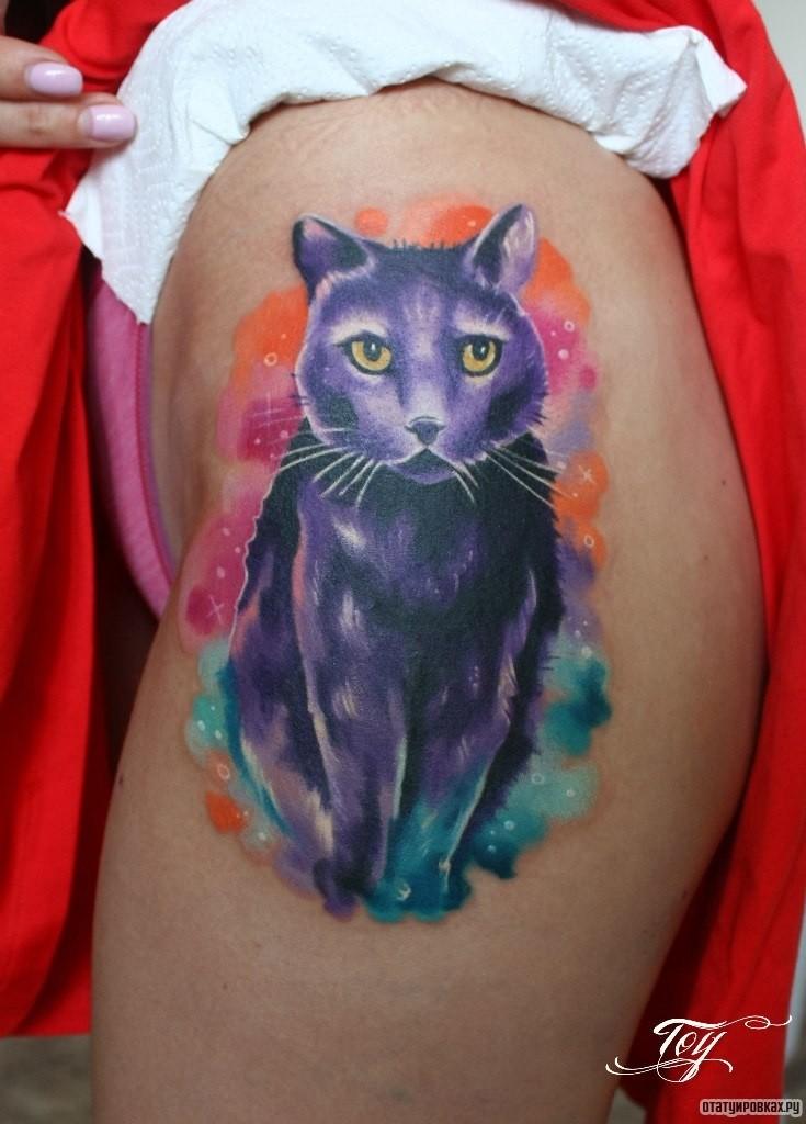 Фотография татуировки под названием «Сиреневый кот»