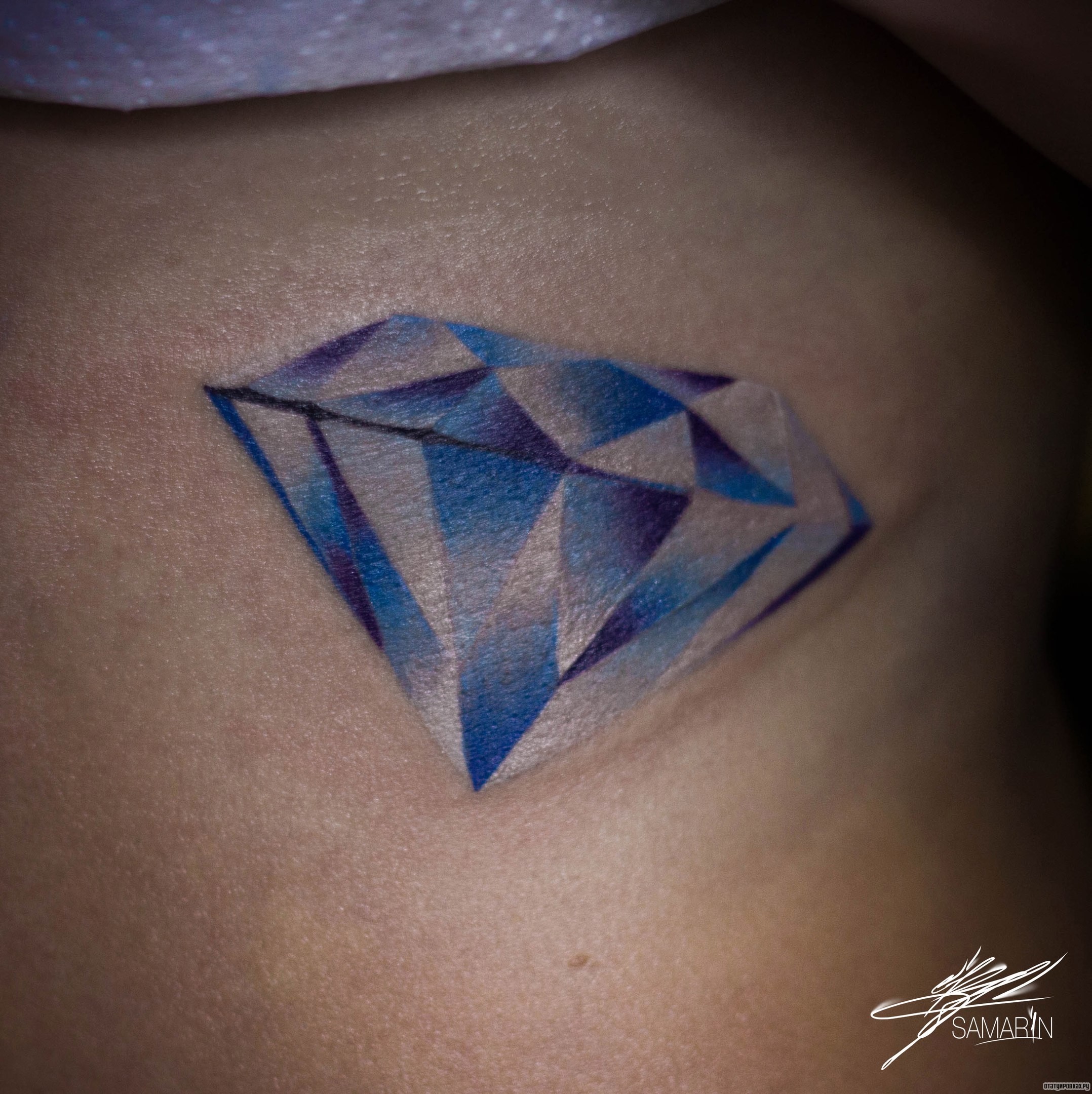 Фотография татуировки под названием «Алмаз на теле»