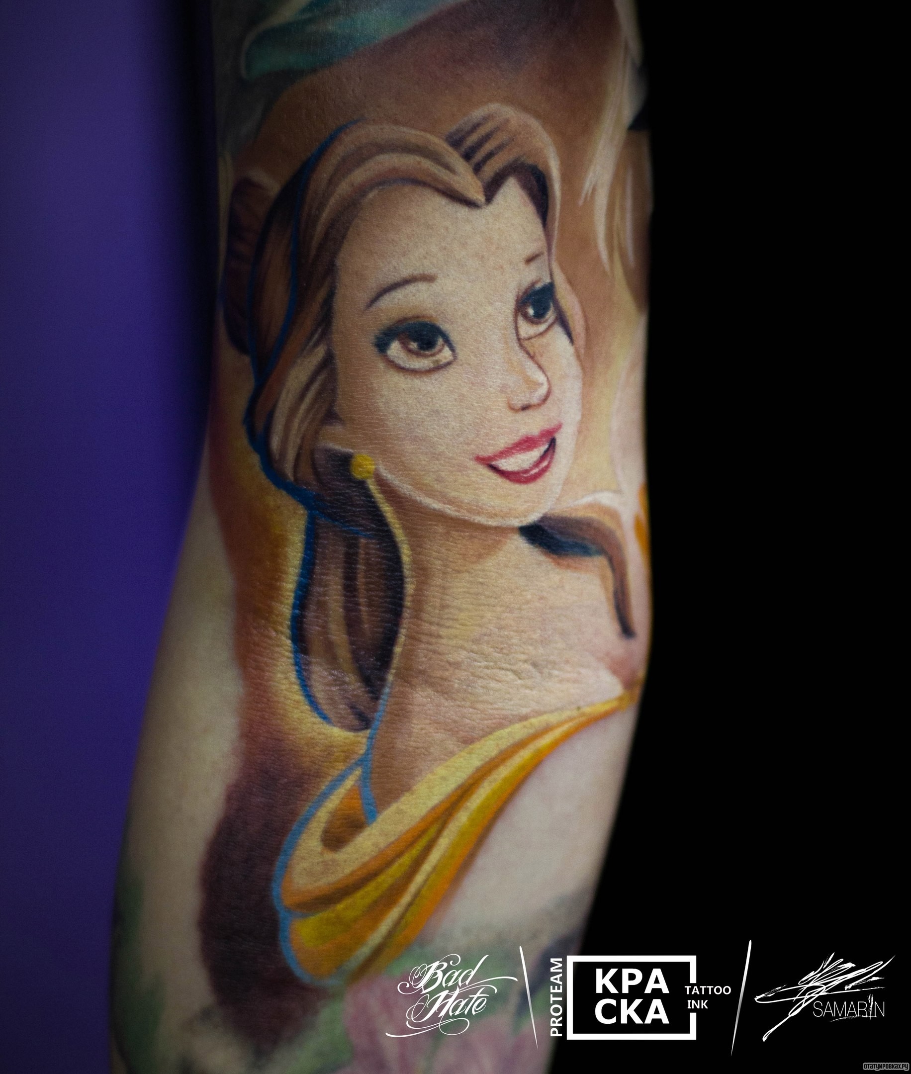 Фотография татуировки под названием «Девушка из мультика на руке»