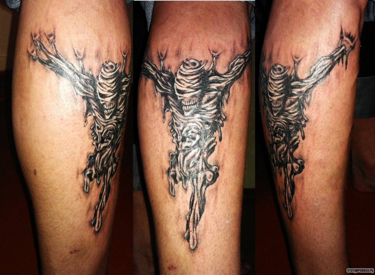 Фотография татуировки под названием «Демон на голени»