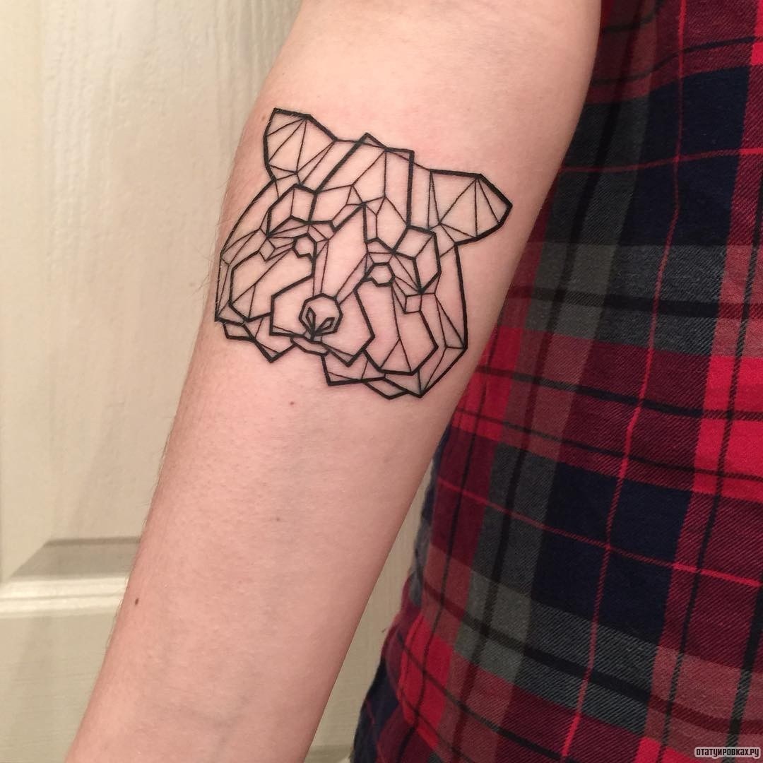 Фотография татуировки под названием «Морда медведя»