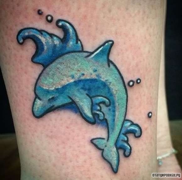 Фотография татуировки под названием «Дельфин голубой»