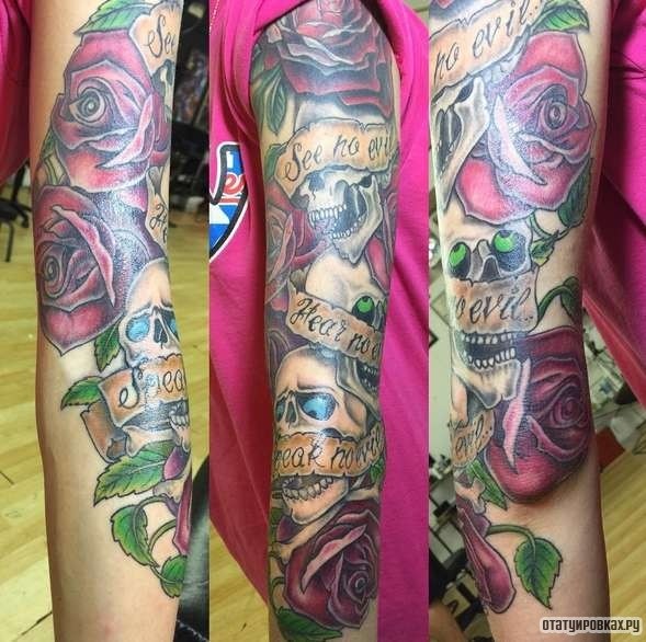 Фотография татуировки под названием «Рукав - череп, надпись, роза»