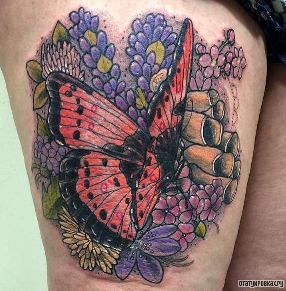 Фотография татуировки под названием «Бабочка на природе»