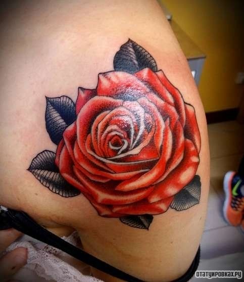 Фотография татуировки под названием «Большая красная роза»
