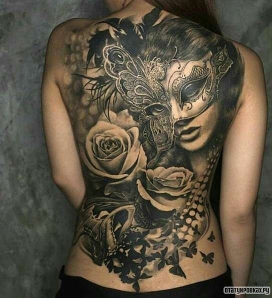 Фотография татуировки под названием «Девушка в маске с розами»