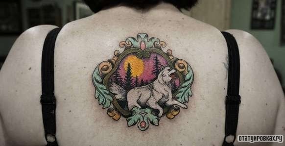 Фотография татуировки под названием «Волк в узоре»