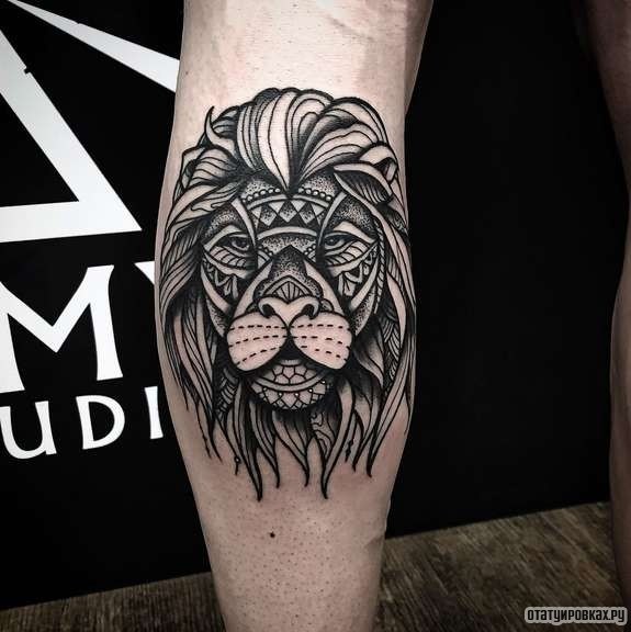 Фотография татуировки под названием «Лев в узорах»