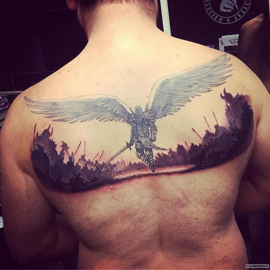 Фотография татуировки под названием «Архангел и воины»