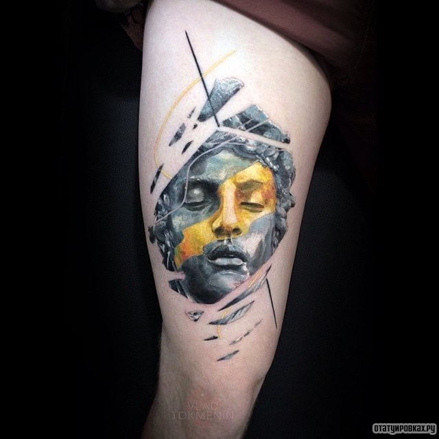 Фотография татуировки под названием «Дионис в абстрактном варианте»
