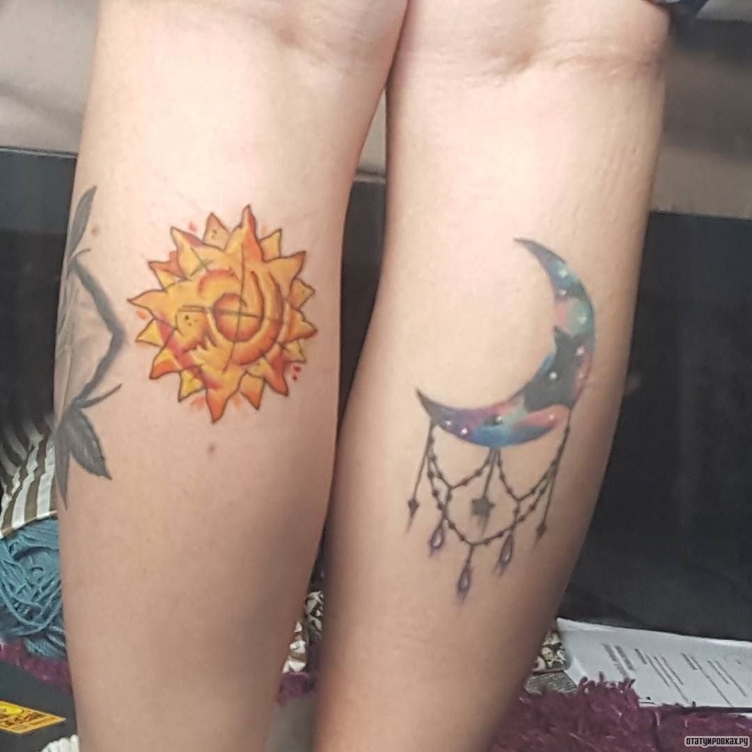 Фотография татуировки под названием «Луна и солнце»