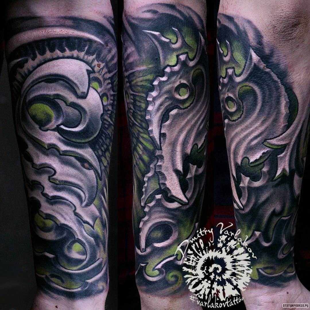 Фотография татуировки под названием «Органика с зелеными оттенками»