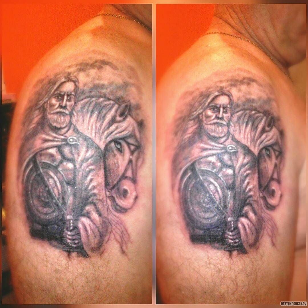 Фотография татуировки под названием «Богатырь и конь»
