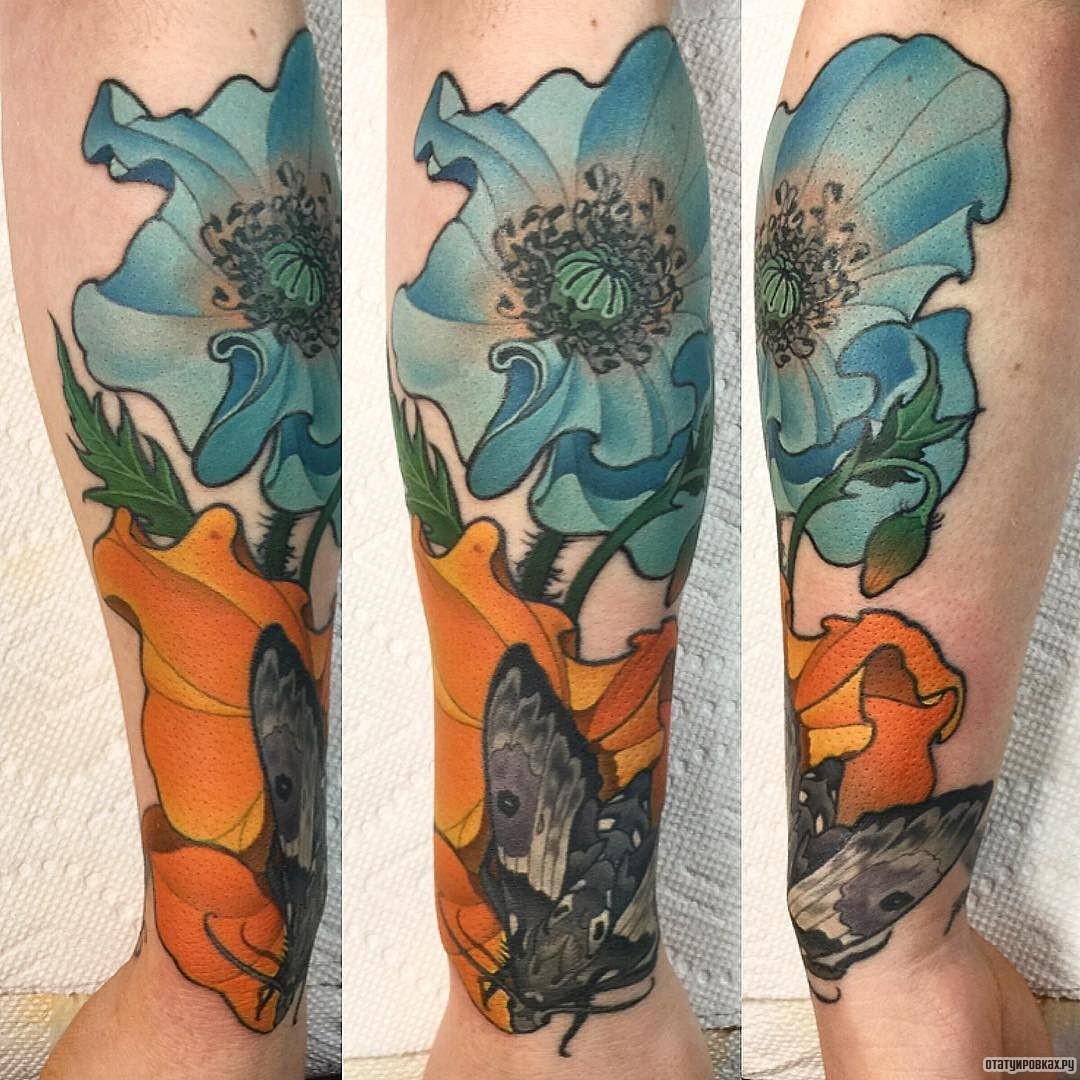 Фотография татуировки под названием «Синий мак с бабочкой»