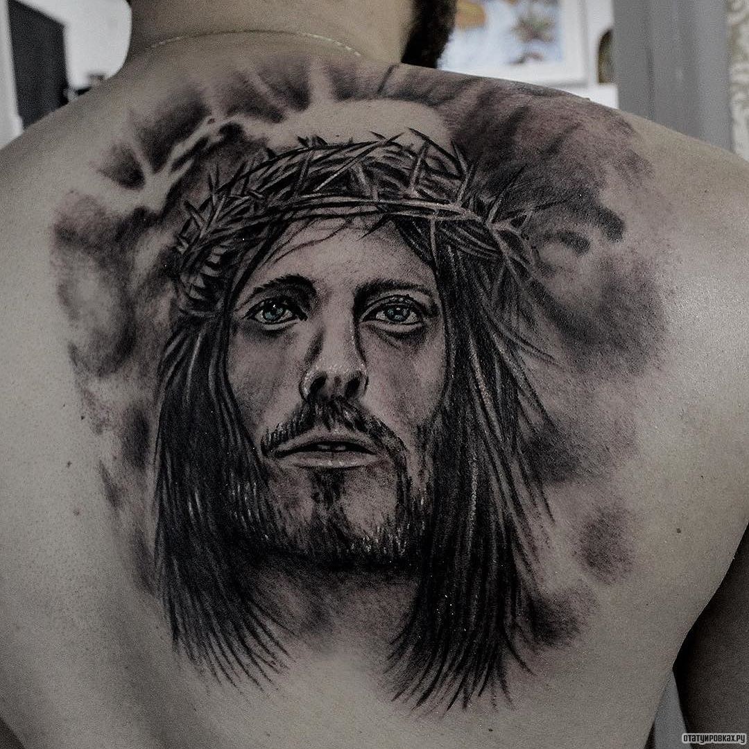 Фотография татуировки под названием «Иисус с усами»