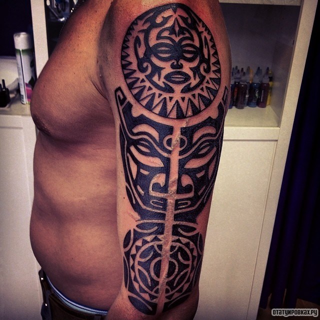 Фотография татуировки под названием «Узор майя»