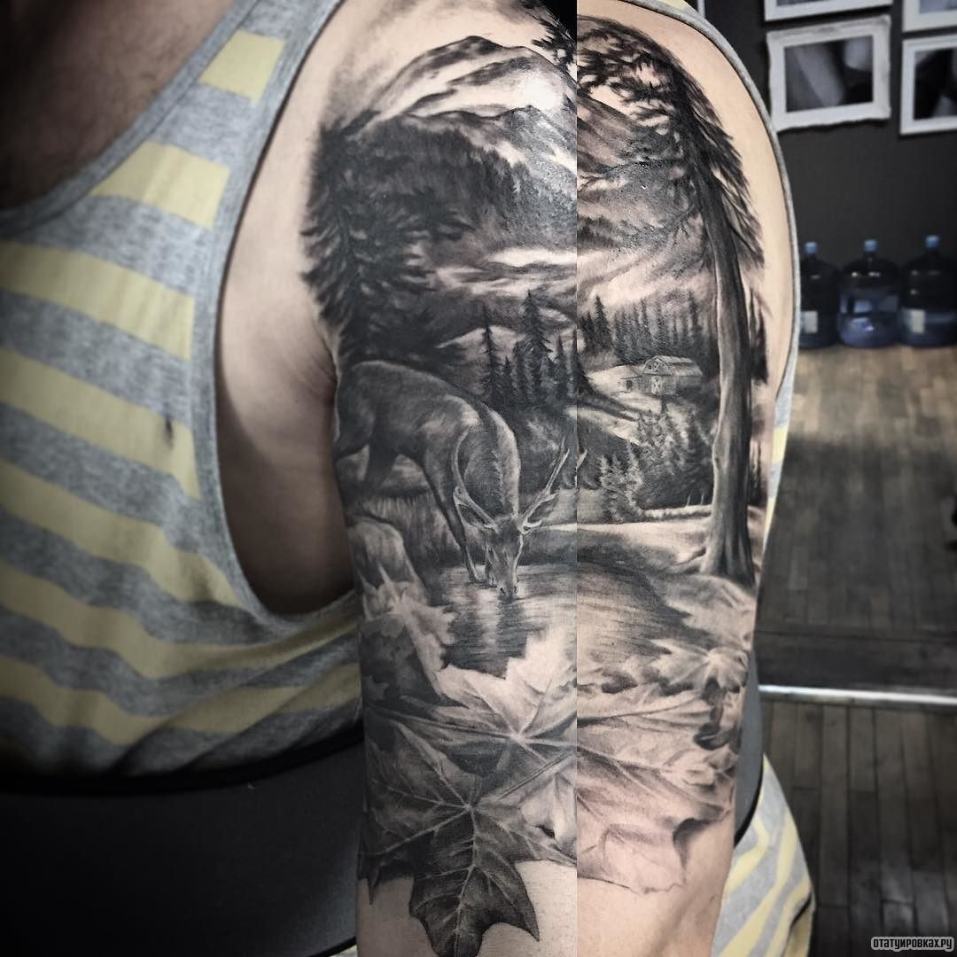 Фотография татуировки под названием «Горы, ели и олень»
