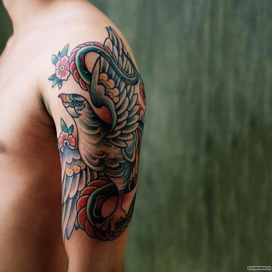 Фотография татуировки под названием «Голубь как дракон»