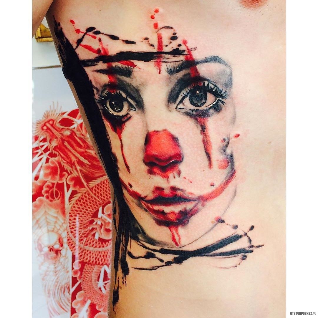 Фотография татуировки под названием «Лицо клоуна девушки»
