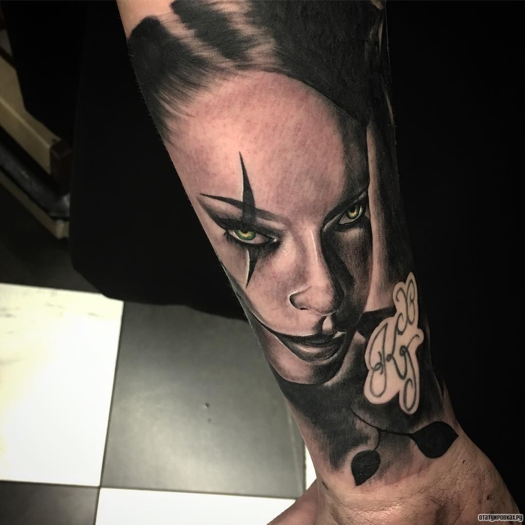 Фотография татуировки под названием «Клоун - девушка»