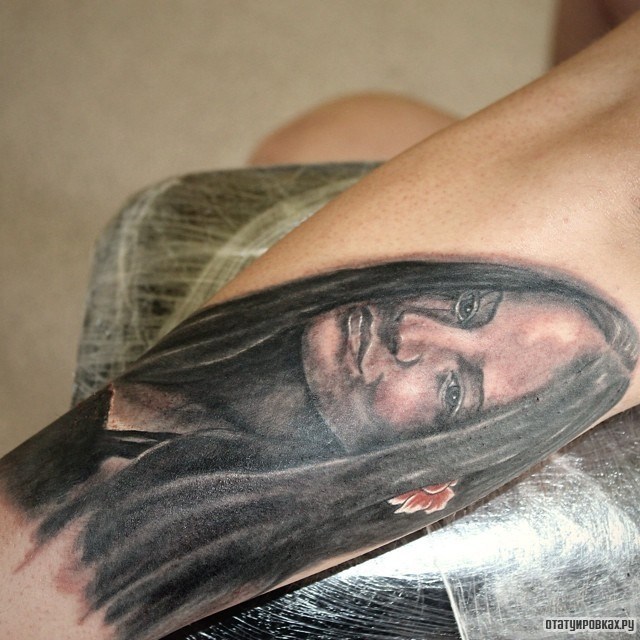 Фотография татуировки под названием «Девушка с длинными волосами»