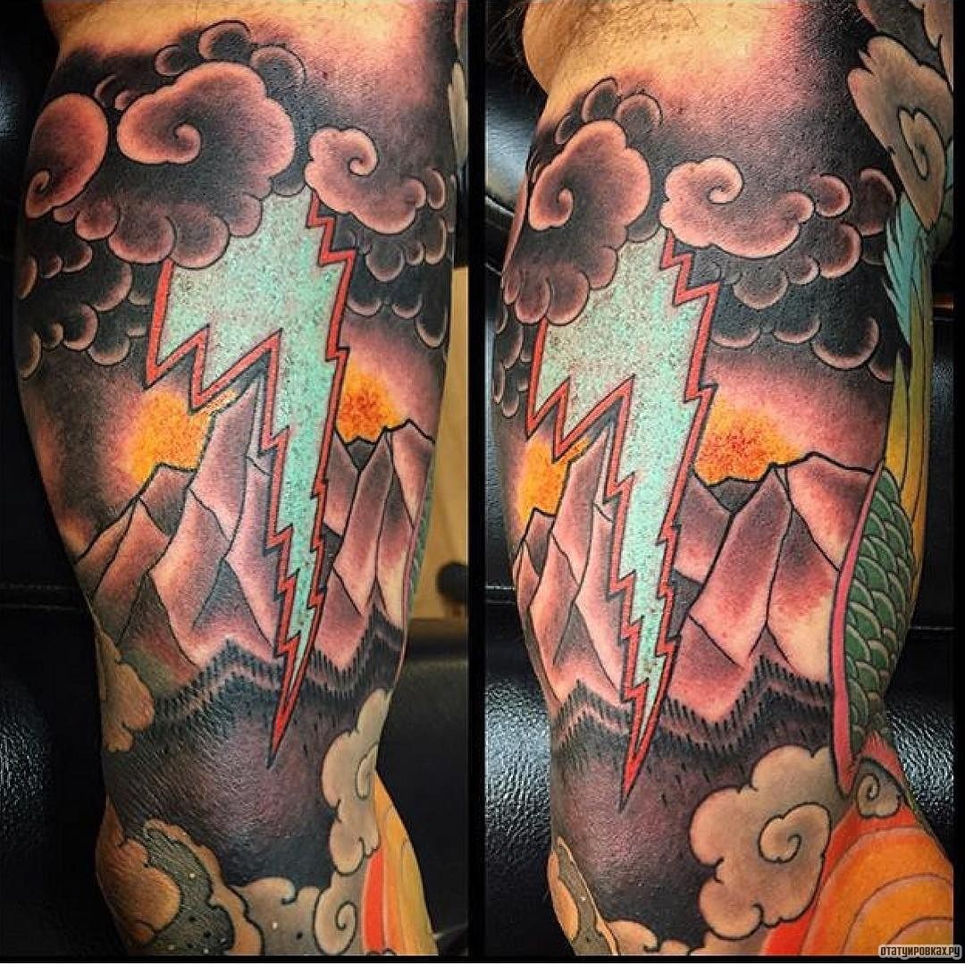 Фотография татуировки под названием «Молния из неба»