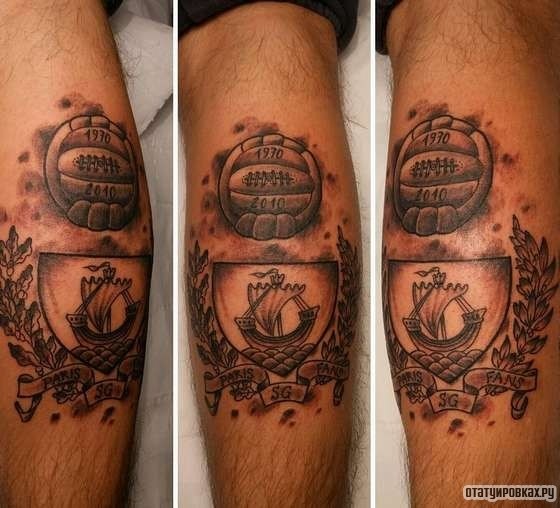 Фотография татуировки под названием «Мяч, корабль, Paris sg»