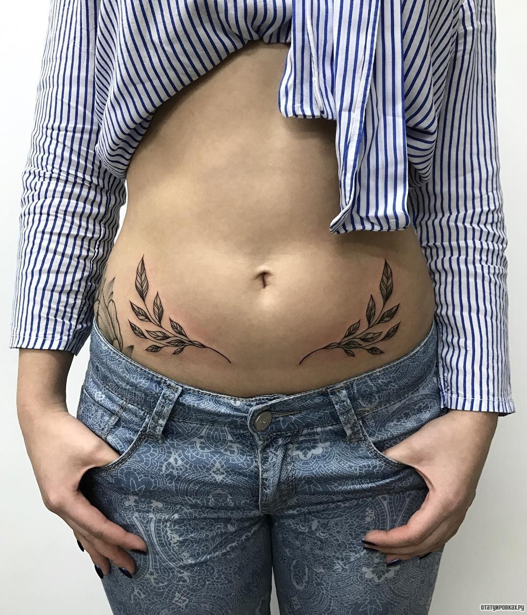 Фотография татуировки под названием «Листья»