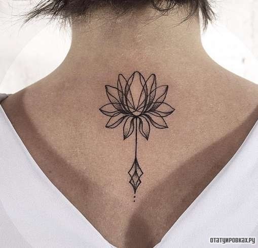 Фотография татуировки под названием «Лотос»